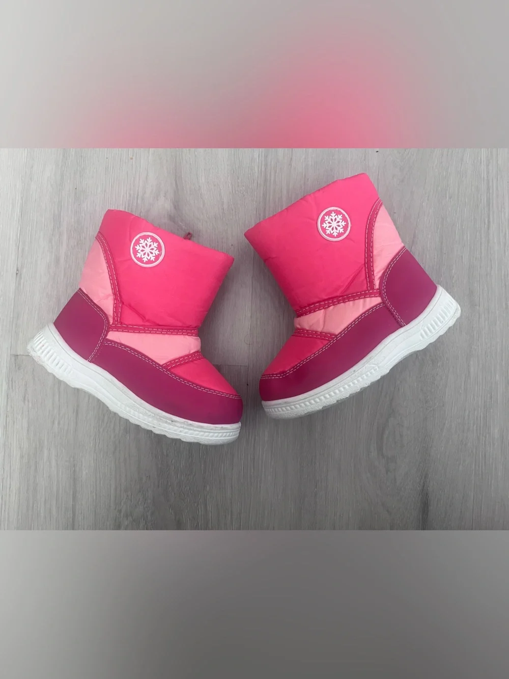 LIKE NEW girls pink snow boots